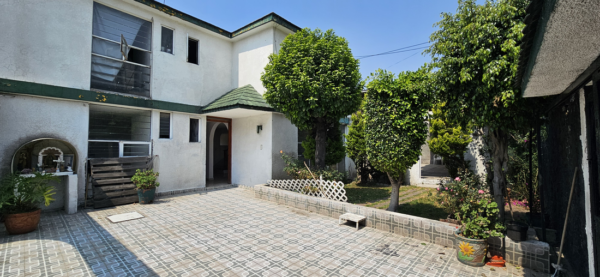 venta-8aa2524670-10-1100 Casa en Venta Jardines de Atizapán, Atizapán de Zaragoza