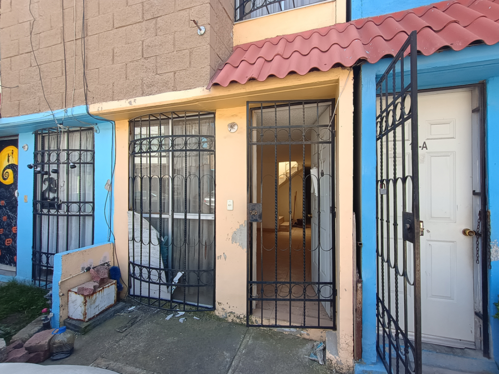 venta-6f552f43d8-1-1100 Casa en Joyas de Cuautitlán, Cuautitlán
